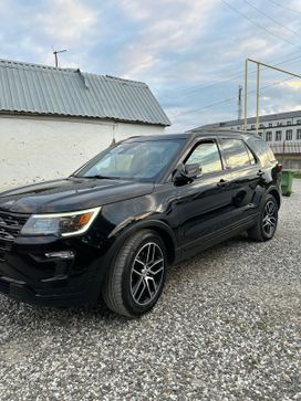 SUV   Ford Explorer 2015 , 2250000 ,  