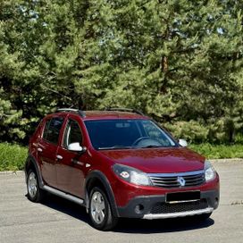  Renault Sandero Stepway 2013 , 750000 , 