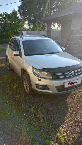SUV   Volkswagen Tiguan 2011 , 1500000 ,  