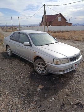  Nissan Bluebird 1998 , 210000 , 