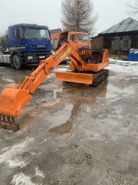 - Komatsu PC12 1992 , 1020000 , 