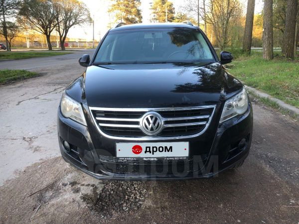 SUV   Volkswagen Tiguan 2008 , 750000 ,  