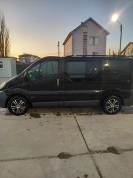    Opel Vivaro 2002 , 1200000 , 