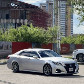  Toyota Crown 2016 , 2500000 , 