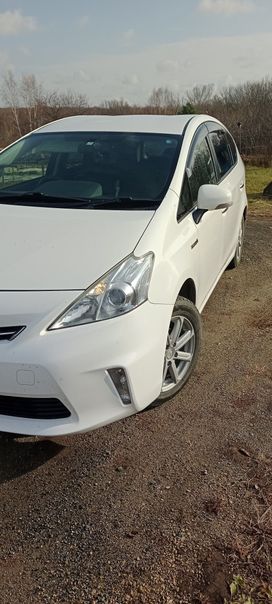    Toyota Prius Alpha 2013 , 1250000 , -