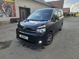    Toyota Voxy 2010 , 1600000 , 