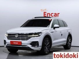 SUV   Volkswagen Touareg 2021 , 5000000 , 