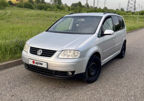    Volkswagen Touran 2005 , 770000 , 
