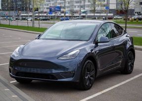 SUV   Tesla Model Y 2021 , 2359000 , 