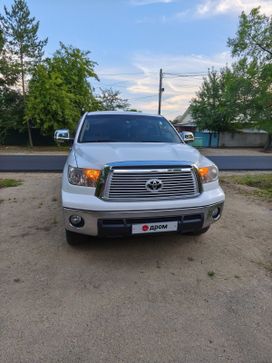  Toyota Tundra 2010 , 2950000 , 