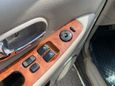    Kia Carnival 2004 , 330000 , -