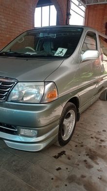  Grand Hiace 2000