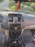 SUV     2013 , 800000 , 