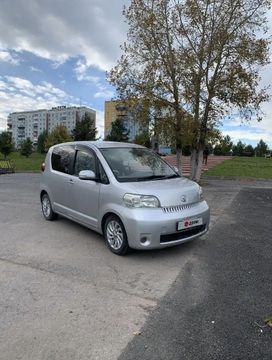  3  Toyota Porte 2007 , 700000 , 