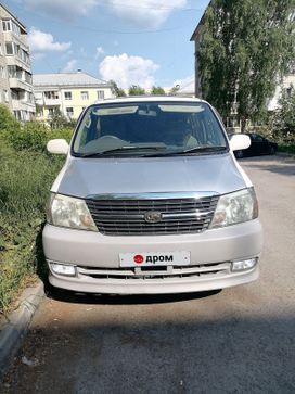    Toyota Grand Hiace 2000 , 980000 , 