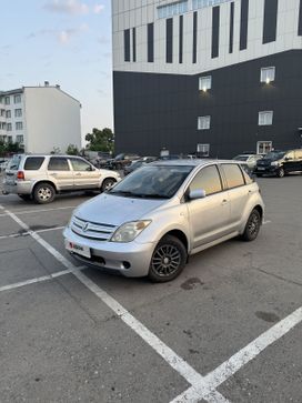  Toyota ist 2003 , 530000 , 