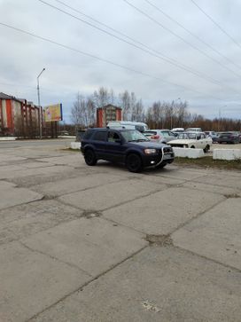 SUV   Ford Escape 2003 , 750000 , 
