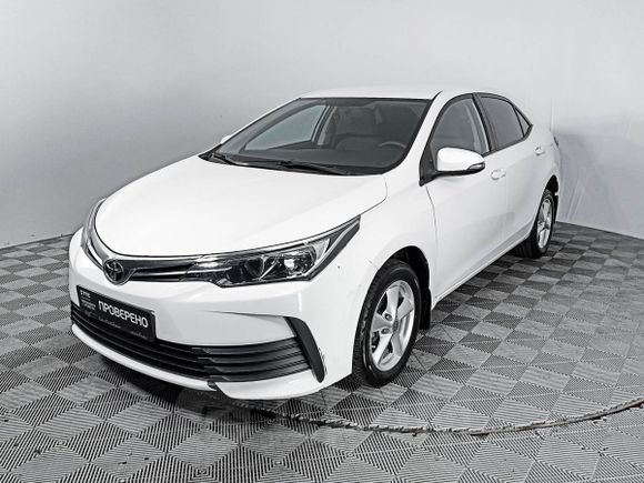 Седан Toyota Corolla 2018 года, 1812000 рублей, 