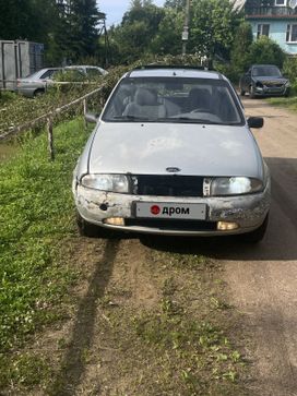  3  Ford Fiesta 1998 , 95000 , -
