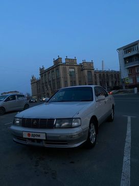  Toyota Crown 1995 , 565000 , 