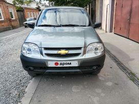 SUV   Chevrolet Niva 2015 , 570000 , --
