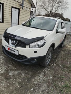 SUV   Nissan Qashqai 2013 , 900000 , 