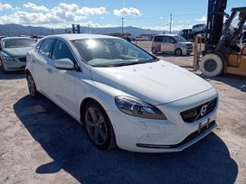  Volvo V40 2014 , 950000 , 