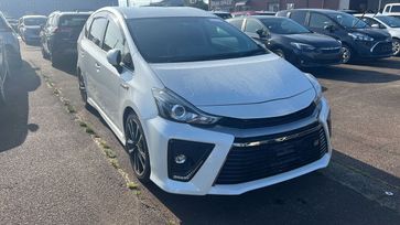    Toyota Prius Alpha 2019 , 2200000 , 