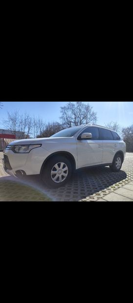 SUV   Mitsubishi Outlander 2014 , 1560000 , 