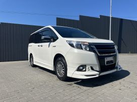    Toyota Esquire 2017 , 2379000 , 