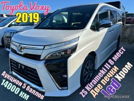    Toyota Voxy 2019 , 2900000 , 