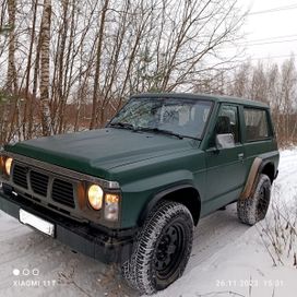  3  Nissan Patrol 1990 , 1350000 , 