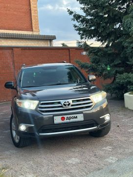 SUV   Toyota Highlander 2011 , 1800000 , 