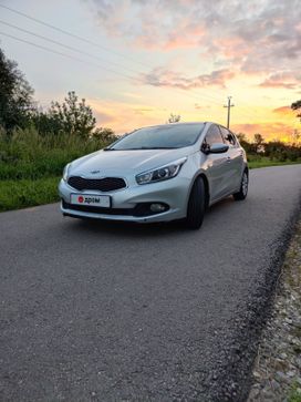  Kia Ceed 2012 , 870000 , 