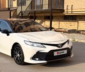 Седан Toyota Camry 2021 года, 2750000 рублей, Грозный