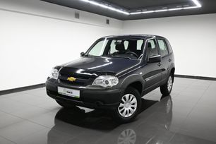 SUV   Chevrolet Niva 2018 , 695000 , 
