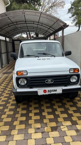  3   4x4 2121  2016 , 720000 , 