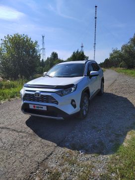 SUV   Toyota RAV4 2020 , 3055000 , 