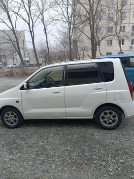 Хэтчбек Mitsubishi Mirage Dingo 1999 года, 240000 рублей, Владивосток