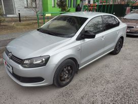  Volkswagen Polo 2013 , 600000 , 