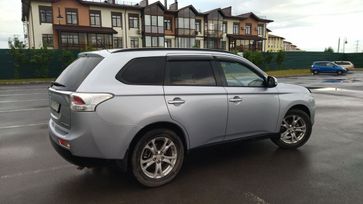 SUV   Mitsubishi Outlander 2012 , 1633000 , 