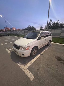    Nissan Bassara 2000 , 460000 , 