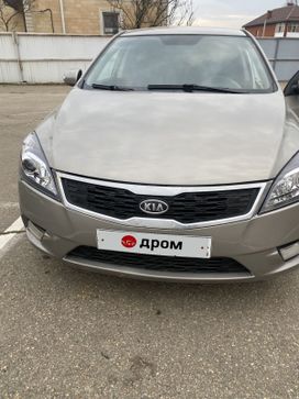  Kia Ceed 2011 , 700000 , 