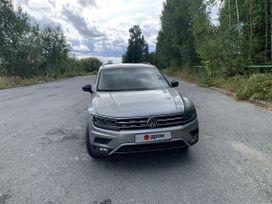 SUV   Volkswagen Tiguan 2020 , 2850000 , -