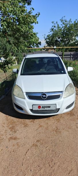    Opel Zafira 2009 , 700000 , 