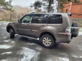 SUV   Mitsubishi Pajero 2011 , 2100000 , 