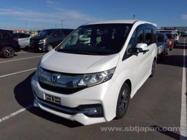 Минивэн или однообъемник Honda Stepwgn 2016 года, 1835000 рублей, 