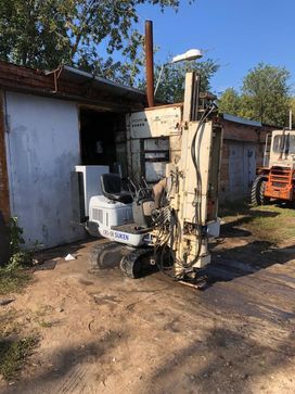 -  Kubota KS180 2014 , 1450000 , 