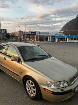 Volvo S40 2002 , 400000 , 