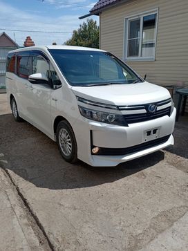    Toyota Voxy 2014 , 1950000 , 